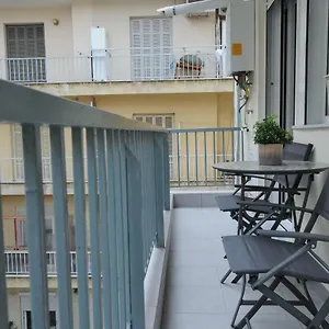 https://f-b-collection-close-to-aristotelous-sq.hotelschalkidiki.net
